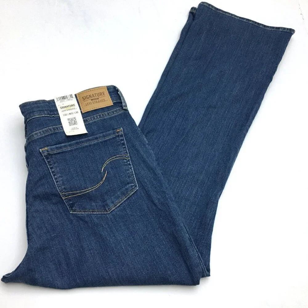 NEW Levi's Signature Jeans Women's Mid Rise Boot Cut Stretch size 12s length 30